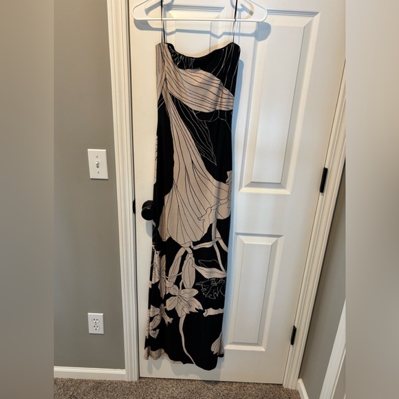 Lilyful Dresses & Skirts - Lilyful Maxi Dress-New